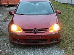 Rot Gebraucht 2004 VW Golf V Kleinwagen | 1.499 € (Guter Preis)