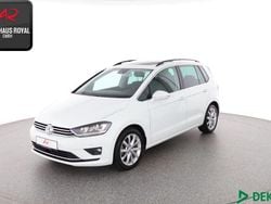 Weiß Gebraucht 2015 VW Golf Sportsvan Highline Van / Kleinbus | 13.780 € (Guter Preis)