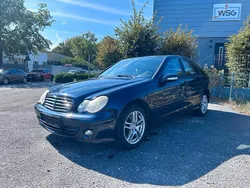 Blau Gebraucht 2005 Mercedes C180 Limousine | 3.400 € (Fairer Preis)