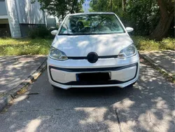 Weiß Gebraucht 2018 VW up! Kleinwagen | 3.100 € (Guter Preis)
