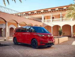 Rot Neu 2025 VW ID. Buzz GTX Van | 73.239 €