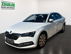 Moonweiß perleffekt Gebraucht 2022 Skoda Superb Style Limousine | 25.950 € (Superpreis)