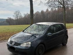 Grau Gebraucht 2005 VW Golf V Kleinwagen | 1.550 € (Guter Preis)