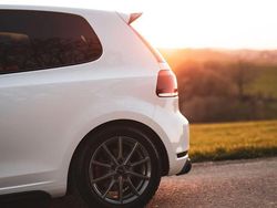 Weiß Gebraucht 2011 VW Golf VI GTI Kleinwagen | 10.500 € (Etwas zu teuer)