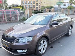 Braun Gebraucht 2013 Skoda Octavia Limousine | 9.980 € (Guter Preis)