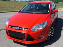 Rot Gebraucht 2014 Ford Focus Titanium Limousine | 5.200 € (Fairer Preis)