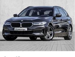 Grau Gebraucht 2022 BMW 520 Shadowline Kombi | 28.490 € (Fairer Preis)