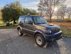Grau Gebraucht 2015 Suzuki Jimny Comfort SUV | 18.500 € (Etwas zu teuer)
