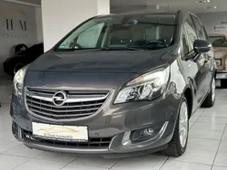 Grau Gebraucht 2017 Opel Meriva Innovation Van / Kleinbus | 6.590 € (Guter Preis)