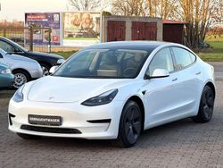 Weiß Gebraucht 2021 Tesla Model 3 Standard Range Limousine | 23.900 € (Guter Preis)