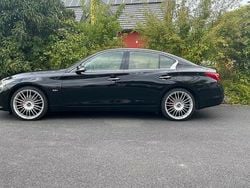 Schwarz Gebraucht 2016 Infiniti Q50 Limousine | 14.999 €