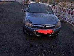 Gebraucht 2005 Opel Astra Sport Limousine | 2.000 € (Etwas zu teuer)