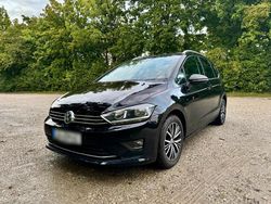 Schwarz Gebraucht 2018 VW Golf Sportsvan Allstar Van / Kleinbus | 9.850 €