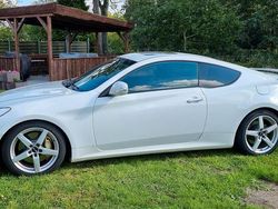 Weiß Gebraucht 2012 Hyundai Genesis Turbo Coupé | 13.950 €