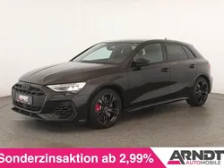 Mythosschwarz Gebraucht 2024 Audi S3 Comfort | 50.883 € (Etwas zu teuer)
