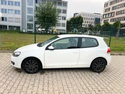 Weiß Gebraucht 2010 VW Golf VI Comfortline Limousine | 2.200 € (Superpreis)