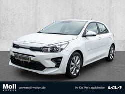Weiß Gebraucht 2023 Kia Rio Vision Limousine | 15.975 € (Fairer Preis)