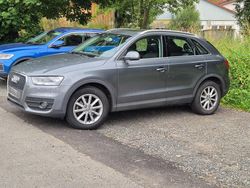 Grau Gebraucht 2012 Audi Q3 SUV | 11.400 € (Guter Preis)