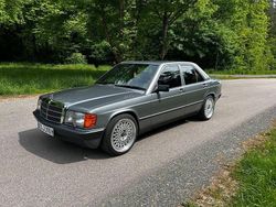 Grau Gebraucht 1987 Mercedes 190 Limousine | 12.990 €