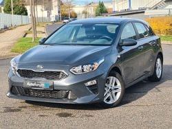 Grau Gebraucht 2021 Kia Ceed Edition 7 Kleinwagen | 12.650 € (Superpreis)