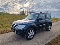 Grün Gebraucht 2015 Mitsubishi Pajero SUV | 15.500 €