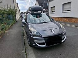 Grau Gebraucht 2010 Renault Scénic III Van / Kleinbus | 3.800 €