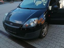Gebraucht 2006 Ford Fiesta Ambiente Limousine | 2.100 €