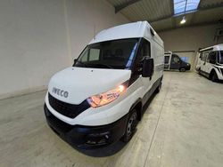 White ic 194 Gebraucht 2020 Iveco Daily Van | 32.011 € (Superpreis)