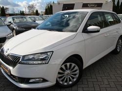 Weiß Gebraucht 2022 Skoda Fabia Active Kombi | 11.790 € (Guter Preis)