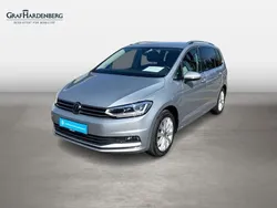 Silber Gebraucht 2024 VW Touran Highline Van / Kleinbus | 36.210 € (Fairer Preis)