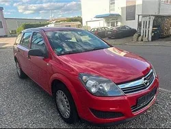 Rot Gebraucht 2009 Opel Astra Kombi | 2.400 € (Fairer Preis)