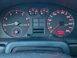 Grün Gebraucht 1996 Audi A4 Kombi | 2.800 € (Teuer)