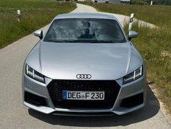 Silber Gebraucht 2015 Audi TT Ambiente Coupé | 22.000 € (Fairer Preis)