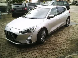 Polarsilber metallic Gebraucht 2019 Ford Focus Titanium Limousine | 14.700 € (Fairer Preis)