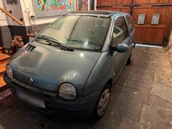 Blau Gebraucht 2004 Renault Twingo Kleinwagen | 1.900 € (Fairer Preis)