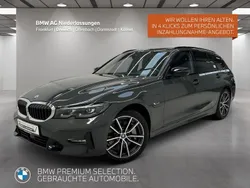 Grau Gebraucht 2022 BMW 330e Sport Line Kombi | 34.890 € (Fairer Preis)