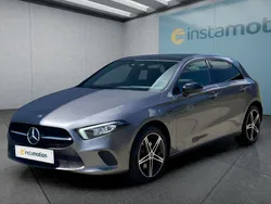 Grau Gebraucht 2020 Mercedes A250 Kleinwagen | 24.999 € (Fairer Preis)
