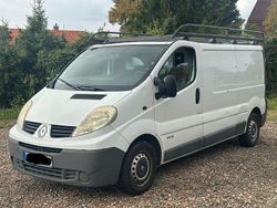 Weiß Gebraucht 2009 Renault Trafic Van | 1.750 € (Fairer Preis)