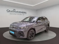 Grau Gebraucht 2024 VW Tiguan R-line SUV | 45.920 € (Fairer Preis)