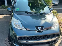 Grau Gebraucht 2010 Peugeot 107 Kleinwagen | 4.600 €