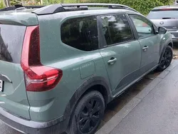 Schwarz Gebraucht 2023 Dacia Jogger Essentiel Kombi | 19.600 € (Guter Preis)