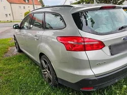 Silber Gebraucht 2016 Ford Focus Business Edition Kombi | 6.800 € (Fairer Preis)