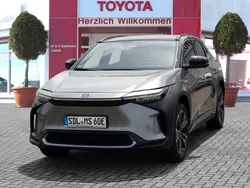 Silber Gebraucht 2022 Toyota bZ4X Basis SUV | 38.910 € (Etwas zu teuer)