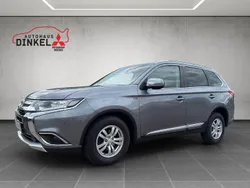 Platinum grau (metallic) Gebraucht 2017 Mitsubishi Outlander SUV | 16.990 € (Etwas zu teuer)