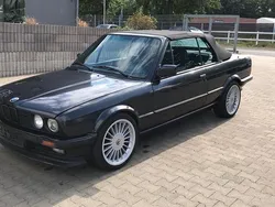 Schwarz Gebraucht 1990 BMW 320 Cabriolet Cabrio | 15.900 €