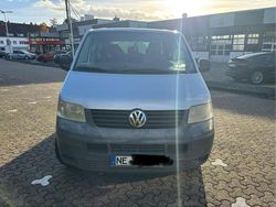 Grau Gebraucht 2006 VW Caravelle Van / Kleinbus | 6.900 €