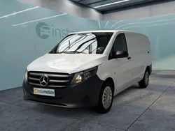 Weiß Gebraucht 2024 Mercedes Vito Van / Kleinbus | 39.299 € (Teuer)