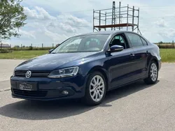 Blau Gebraucht 2011 VW Jetta Limousine | 9.500 € (Etwas zu teuer)
