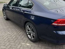 Blau Gebraucht 2016 VW Passat Comfortline Limousine | 16.000 € (Fairer Preis)
