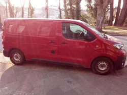 Rot Gebraucht 2018 Toyota Proace Van | 8.500 €